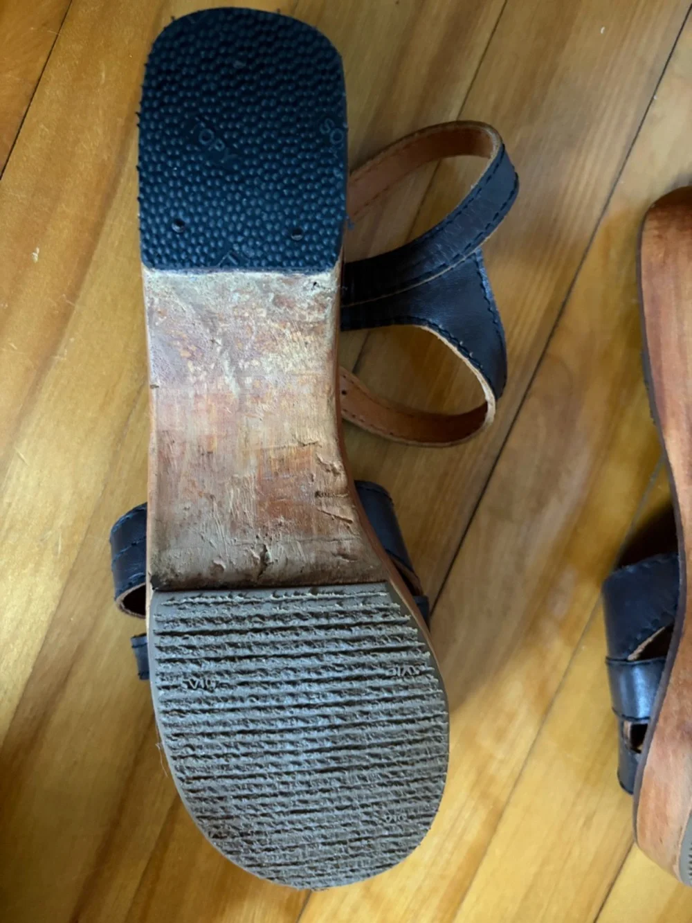 Vintage 1970s Brown Leather Platform Sandals Made in Brazil - Picture 11 of 11